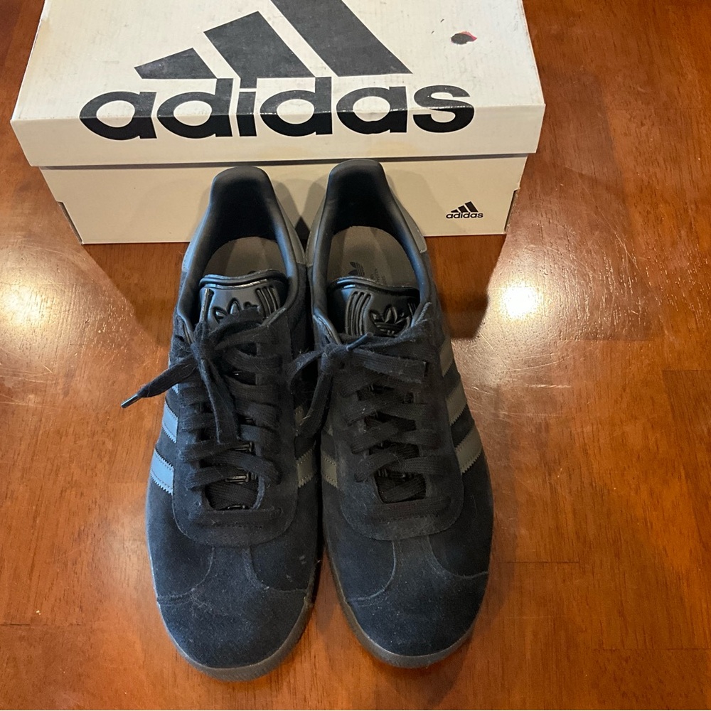Adidas Men's Black Suede Daily 4.0 Sneakers - Picture 5 of 5